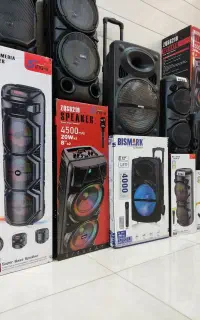 اسپیکر های شارژی میکروفن دار ( فروش فوق العاده )