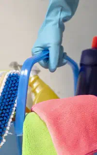 نیروی نظافتی و آشپزی منزل