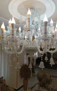 ۵عدد لوستر ۱۵شاخه با۲عدد شمعدان ۵شاخه کریستال