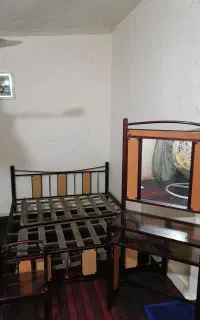 تخت خواب.میز کامپیوتر.مبل کودک.گلدان.میز تلویزیون