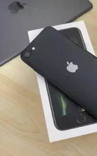 iPhone se2020 128g