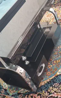 میز تلویزیون شیشه ای