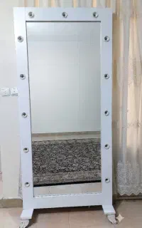 آینه قدی ۳ تومن