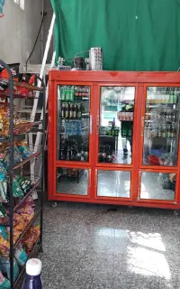یخچال ۳ در مغازه