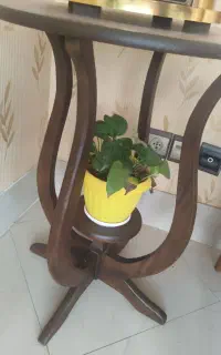میز چوبی
