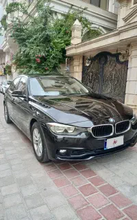 بی ام و ۳۲۰