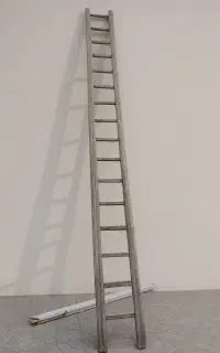 نردبان۱۶ پله چوبی