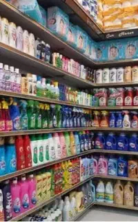 استخدام آقا برای چیدمان و کار در سوپرمارکت