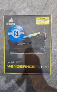 رم DDR4د 16گیگ 3200M CL16 کورسیر VENGEANCE RGB Pro