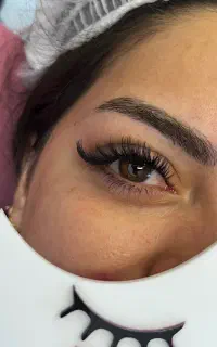 کاشت و اکستنشن  و لیفت مژه