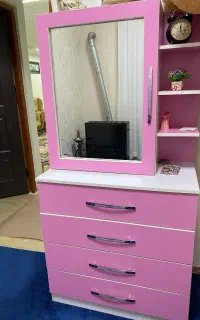 تخت و میز آرایش
