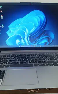 لپ تاپ لنوو در حد نو