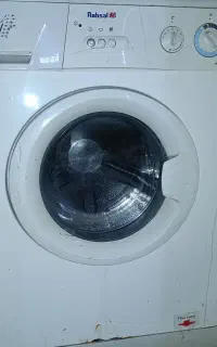 لباسشویی آبسال سالم و تمیز