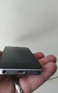آیفون 5s  کارتن دارد بصورت خاموش فروش