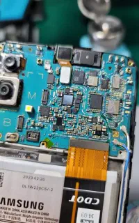 تعمیرات تخصصی و فوری موبایل وطن