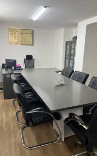 میز مدیریت و کنفرانس ادرای