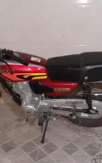 یک دستگاه موتور سیکلت مدل۴۰۳سالم کم کار