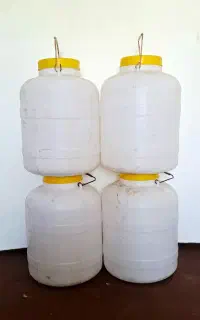 دبه ۲۰ لیتری گالن سطل ظرف پلاستیکی شیشه ترشی