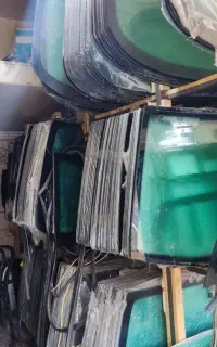 نصب شیشه اتومبیل در محل