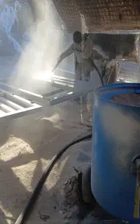 زنگ زدایی سندبلاست