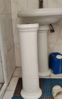 پایه زیر روشویی