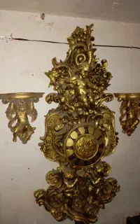 ساعت آنتیک و پایه شمعدان