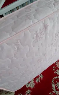 تشک طبی و عروسک دست ساز