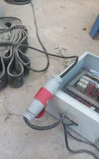 تعمیرکار برقکار تابلو برق کار صنعتی ساختمان فوری