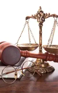 وکیل پایه یک دادگستری