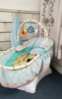 گهواره موزیکال مناسب برای سیسمونی