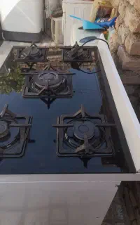 یک عدد اجاق گاز سالم درحد نو