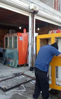 استخدام نیرو ماهر به کار خم کن و گیوتین