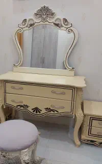 سرویس میز آرایشی و صندلی کاملا سالم