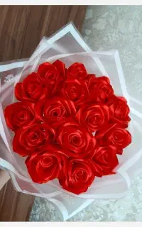 گل های روبانی با رنگ های مختلف