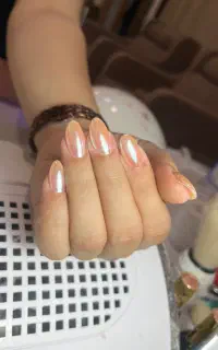 خدمات و اموزش تخصصی ناخن
