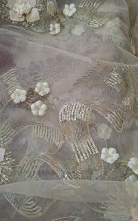 پارچه مجلسی تور با گل برجسته