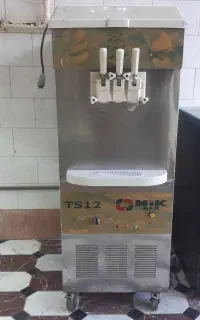 دستگاه بستنی قیفی نیک نام