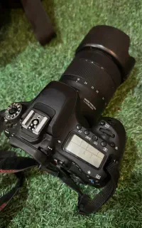 دوربین Canon 80D با لنز 18-135 و لوازم کامل