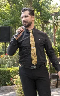 ارکست و خواننده و دیجی و مجری