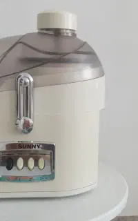 آبمیوه‌گیری‌‌مخلوط‌کن‌آسیاب‌و‌آب‌مرکبات‌گیر