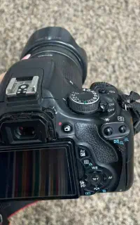 دوربین  Canon  Canon kiss x5 (600D) با لنز۱۸-۱۳۵