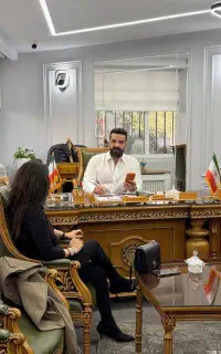 منشی مدیر عامل خانم