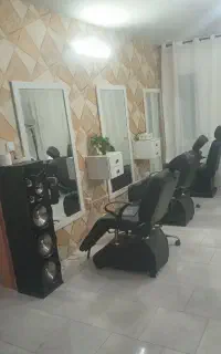 استخدام لاین مژه و تتو