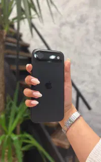 آیفون ۱۷ ایر مشکی