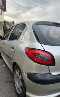 206 مدل 82
