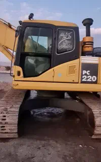 بیل کوماتسو ۲۲۰ خط۷