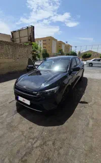 کی ام سی J7