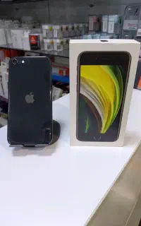 آیفون se 2020 128 مشکی Lla