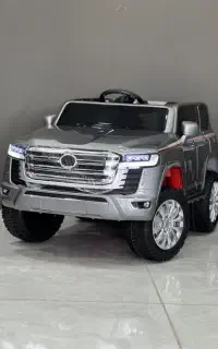 ماشین شارژی لندکروز بزرگ دو نفره