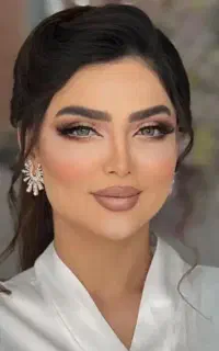 شنیون ومیکاپ حرفه ای فقط و فقط۸۰۰